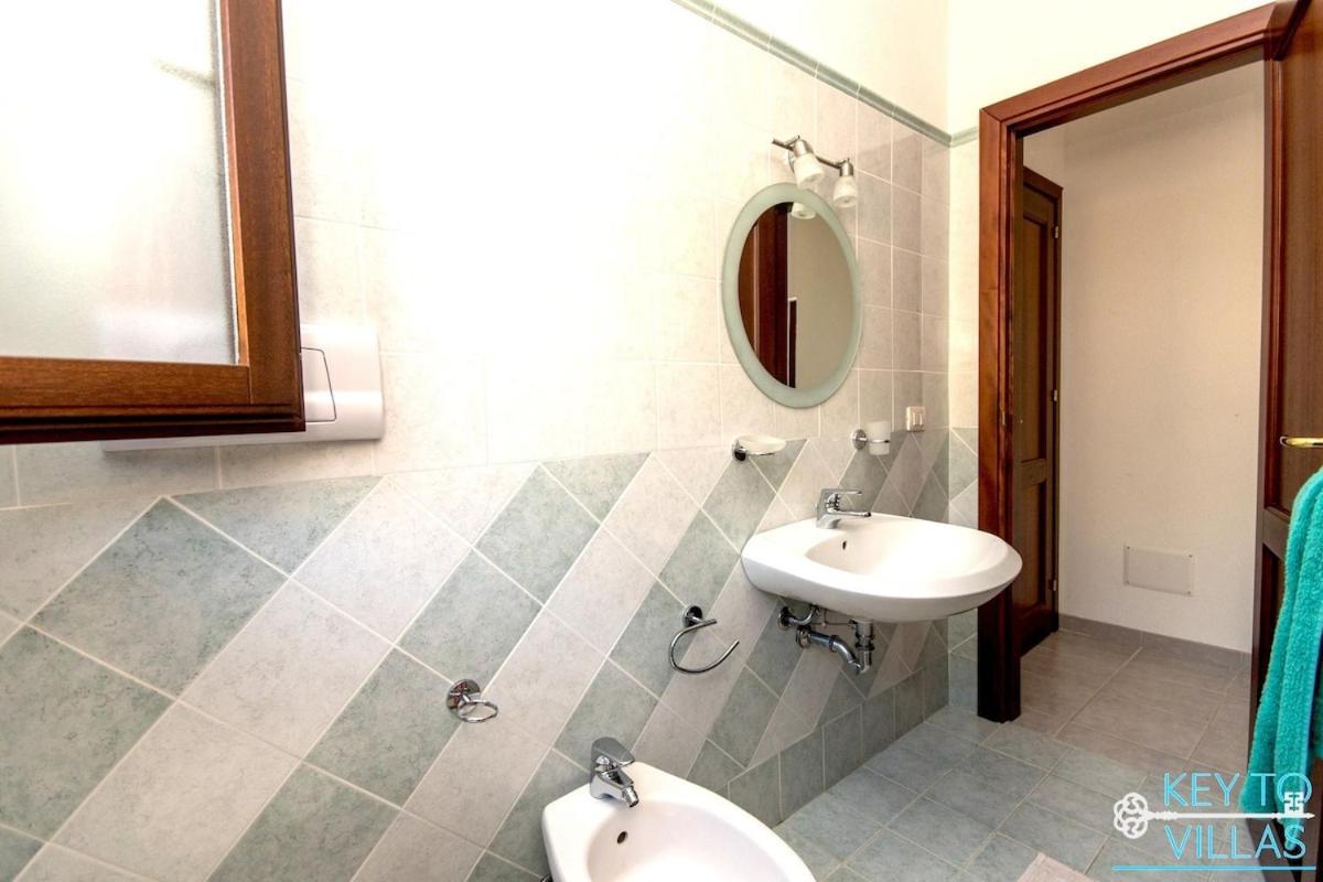 Villa Vista - Key To Villas Costa Paradiso Exterior foto
